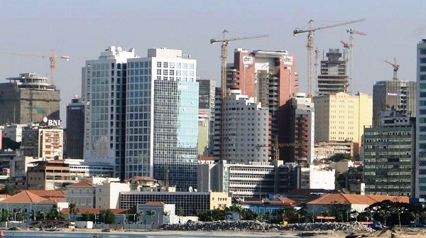 Com uma população estimada em 18,5 milhões de habitantes, Angola tem cerca de 12,5 milhões de pobres a viver com menos de 1,7 dólares por dia